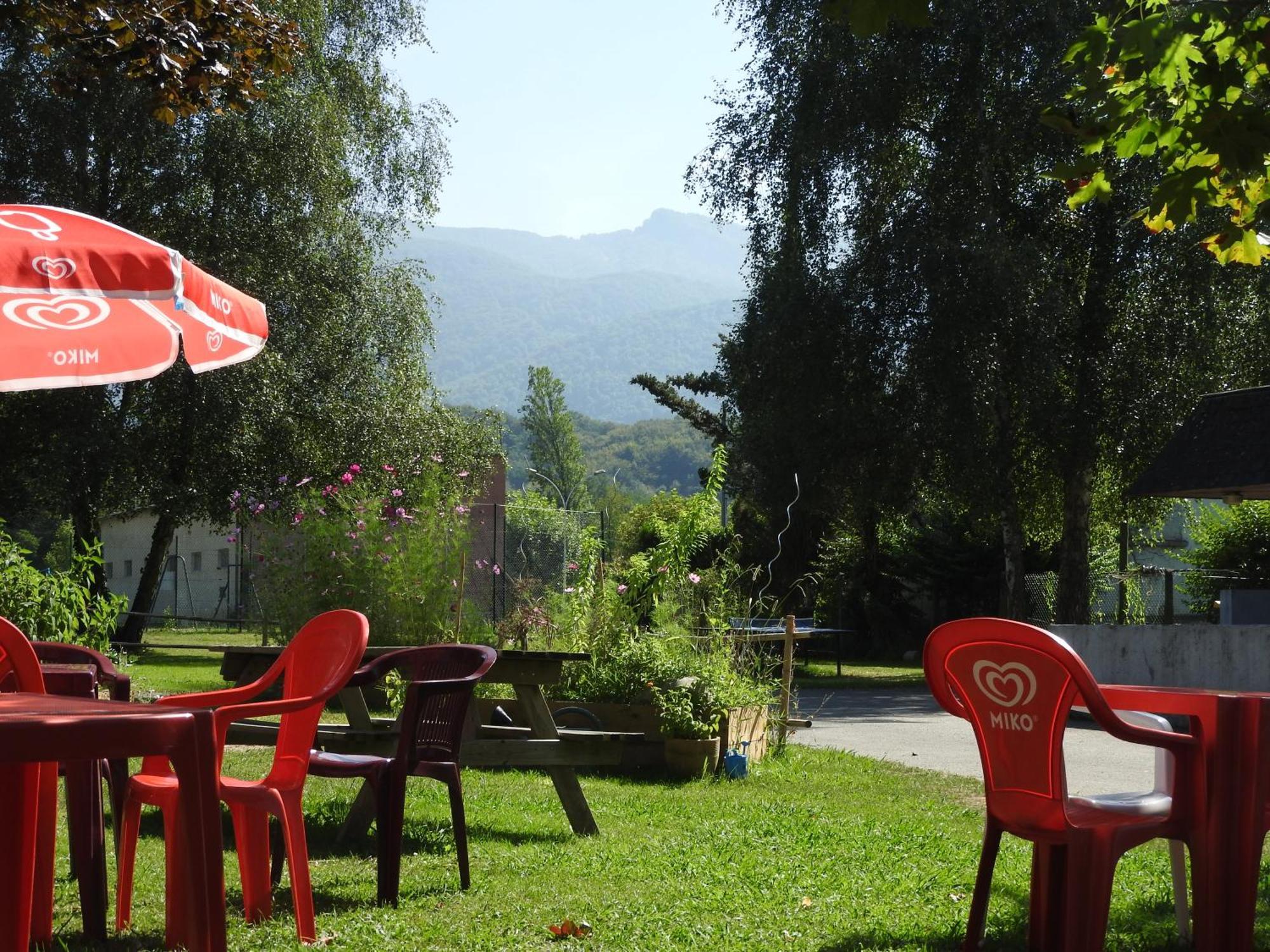 Camping Le Saillet Lestelle-Bétharram Exterior foto